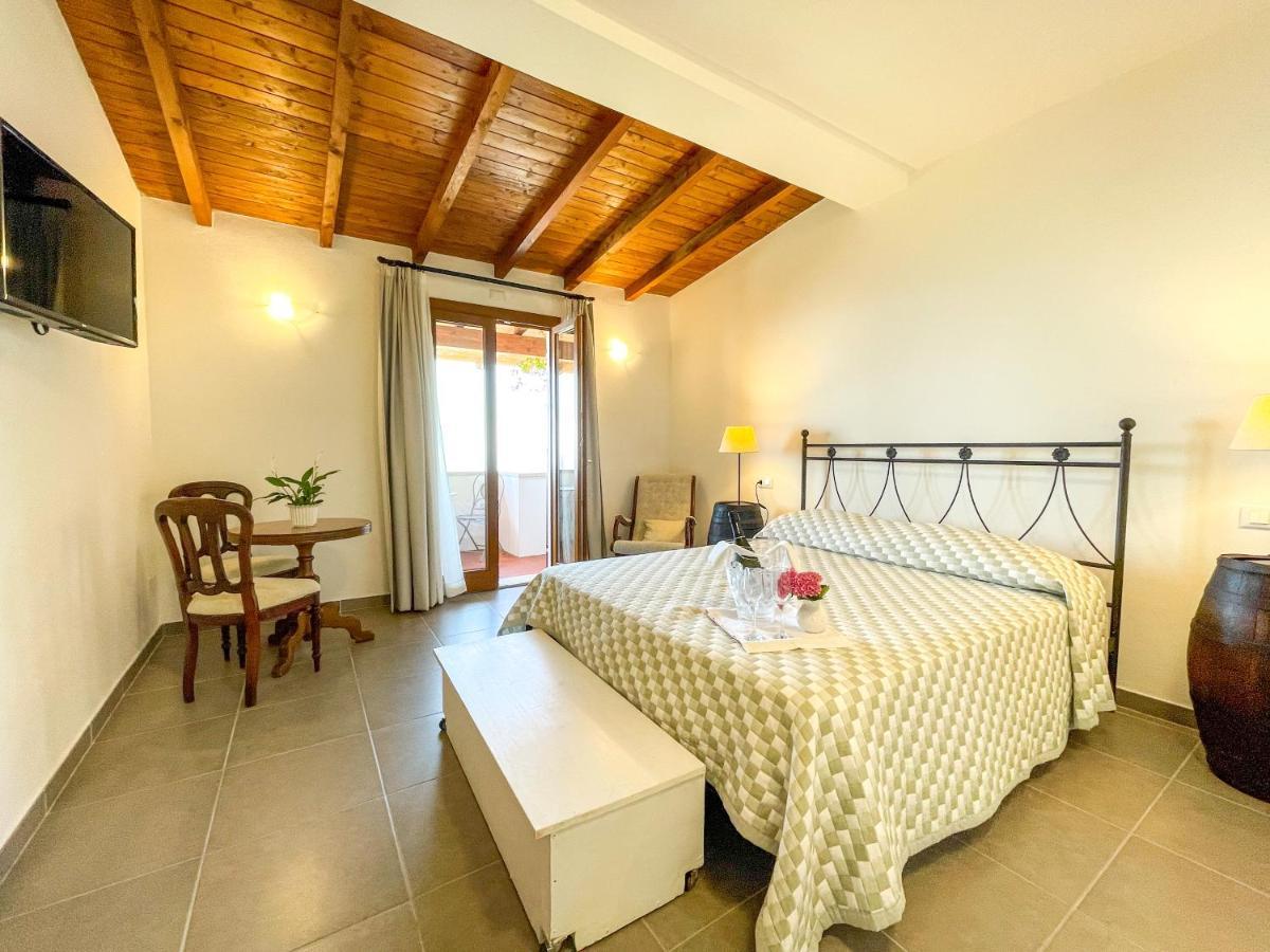 Il Capanno Hotel Pietra Ligure Exterior foto