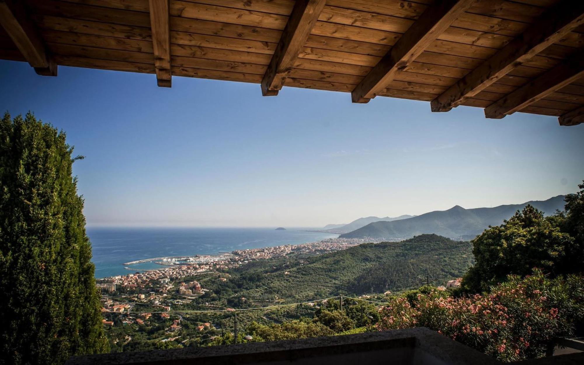 Il Capanno Hotel Pietra Ligure Exterior foto